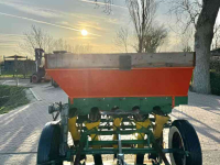 Potato planter  Te koop uien/bollen plantenmachine 1,5