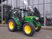 Tractor John Deere 6125R   Geveerde vooras en cabine !