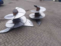 Diverse used spare-parts  vijzels oplassen
