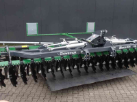 Disc harrow Awemak Ozyrys Schijveneg groenbemester bewerken