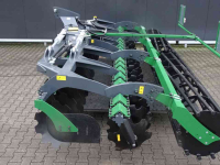 Disc harrow Awemak Ozyrys Schijveneg groenbemester bewerken
