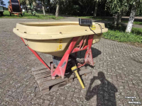Fertilizer spreader Vicon Pendelstrooier met computer