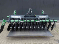 Disc harrow Hofstede OZYRYS Front schijveneg schijven eg front hef wielstel verkruimelrol