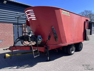 Vertical feed mixer BeBoMa Voermengwagen