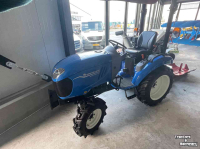 Tractor New Holland Boomer 25