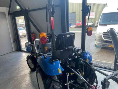 Tractor New Holland Boomer 25