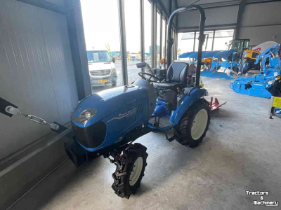 Tractor New Holland Boomer 25