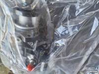 Used parts for tractors Massey Ferguson Bosch VP30 brandstofpomp reman 4224796E1