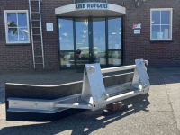 Rubber yard scraper  Rubberen schuif met euro aansluiting