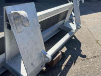 Rubber yard scraper  Rubberen schuif met euro aansluiting