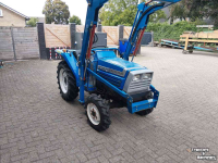 Horticultural Tractors Iseki Landleader 215 met voorlader en stuurbekrachtiging