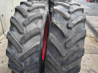 Wheels, Tyres, Rims & Dual spacers Bridgestone 520/85R38 420/85R28