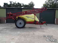 Fieldsprayer pull-type Hardi navigator 3000 27 meter