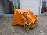 Sawdust spreader for boxes Flingk ZX 1500