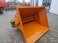 Sawdust spreader for boxes Flingk ZX 1500