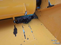 Sawdust spreader for boxes Flingk ZX 1500