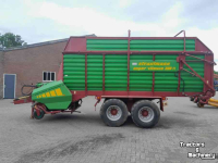 Self-loading wagon Strautmann Super Vitesse 3001 H Opraapwagen