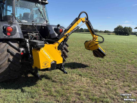 Mowing arm with flailmower Orsi river 355 compact Armklepelmaaier met heggenschaar