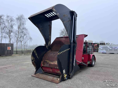 Self-propelled feed mixer Trioliet Smarttrac TS1-1200 VLB