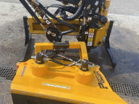 Mowing arm with flailmower McConnel PA 3430 VERSI maaiarm (incl. RM 1250 PRO heggensnoeier)