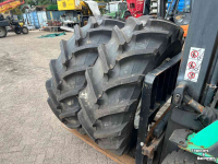 Wheels, Tyres, Rims & Dual spacers Trelleborg 480/70R30TM 700 nieuw incl. NH velg