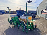Seedbed combination  6 Rijige Maiszaaier met Zaaibak