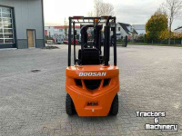 Forklift Doosan D25 GP Plus  ALS NIEUW!