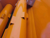 Sawdust spreader for boxes Flingk KSS 1015.  Nieuw