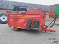 Silage-block distribution wagon Schuitemaker Amigo 30 S