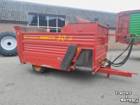 Silage-block distribution wagon Schuitemaker Amigo 30 S