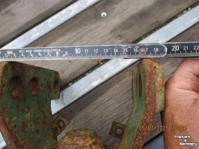 Used parts for tractors Deutz D  SERIE 53717/4III