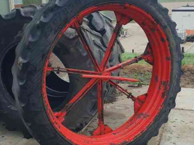 Wheels, Tyres, Rims & Dual spacers  270/85R50