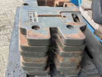 Diverse used spare-parts Claas Frontgewichten