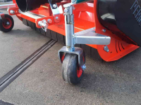 Other lawn and garden equipment and accessories Kubota Koala 1200 Klepelmaaier met opvang, verticuteermachine
