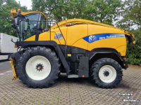 Forage-harvester New Holland FR 9050 hakselaar