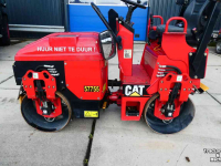 Vibrating rollers Caterpillar CB-114 Trilwals