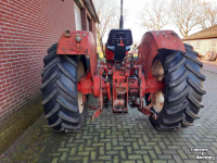 Tractors International 1046