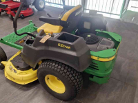 Ride-on mower John Deere Z425