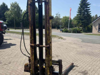 Fork lift & Fork lift truck  Hefmast met ronde-balen klem / rondebalenklem
