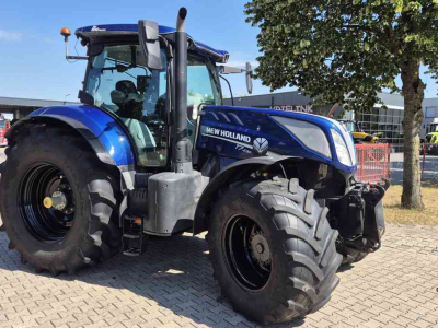 Tractor New Holland T7.230 PC 40-eco, Lucht, Fronthef, geveerde cvooras en cabine BluePower