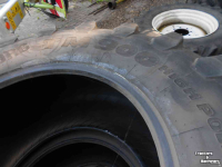 Wheels, Tyres, Rims & Dual spacers Pirelli 600/70r30 tm 900