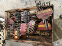 Diverse used spare-parts  Ventielenblokken, Bodemkabel, Hydrauliek, diversen