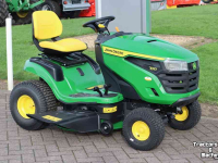 Ride-on mower John Deere X127