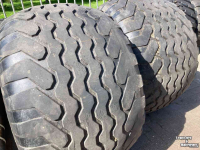 Wheels, Tyres, Rims & Dual spacers Vredestein 700/45x22.5