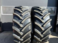 Wheels, Tyres, Rims & Dual spacers BKT 710/70R38 zo goed als nieuwe !