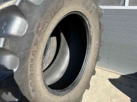 Wheels, Tyres, Rims & Dual spacers BKT 710/70R38 zo goed als nieuwe !