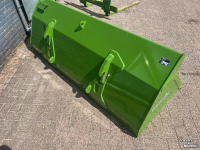 Loading buckets Fendt Unibak 210