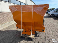 Sawdust spreader for boxes Flingk KSS1500