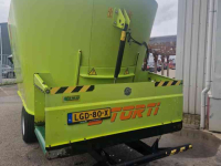Feed mixer Storti T2-160 afvoerband achter