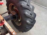 Wheels, Tyres, Rims & Dual spacers Case-IH set banden 12.4-24 op velg
